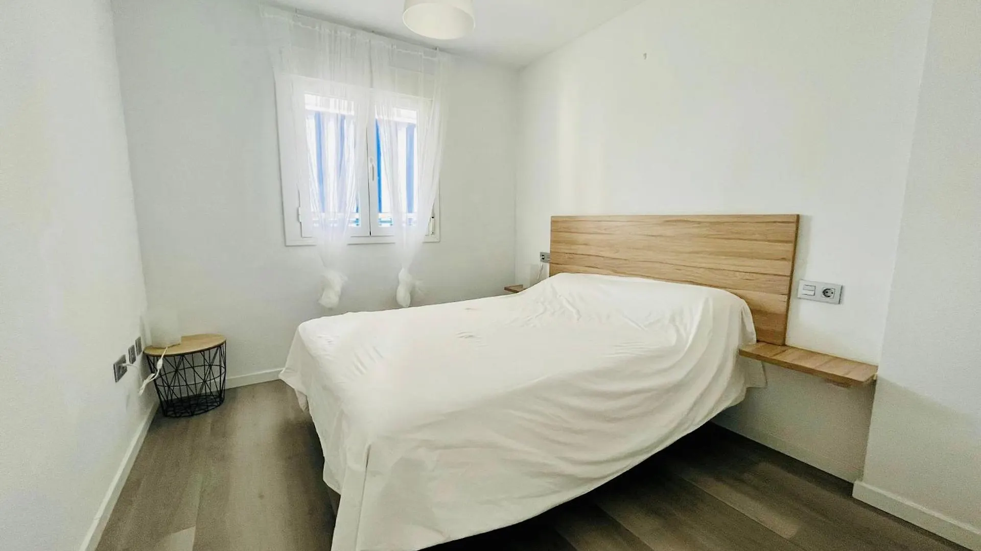 Apartament Apartamento Con Vistas Al Mar Y Plaza Aparcamiento Chilches  Hiszpania